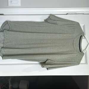 Lululemon vent tech shirt